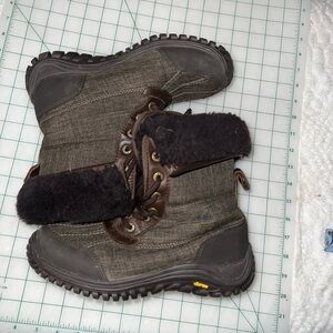 Ugg Adirondack II winter boots. WARM!